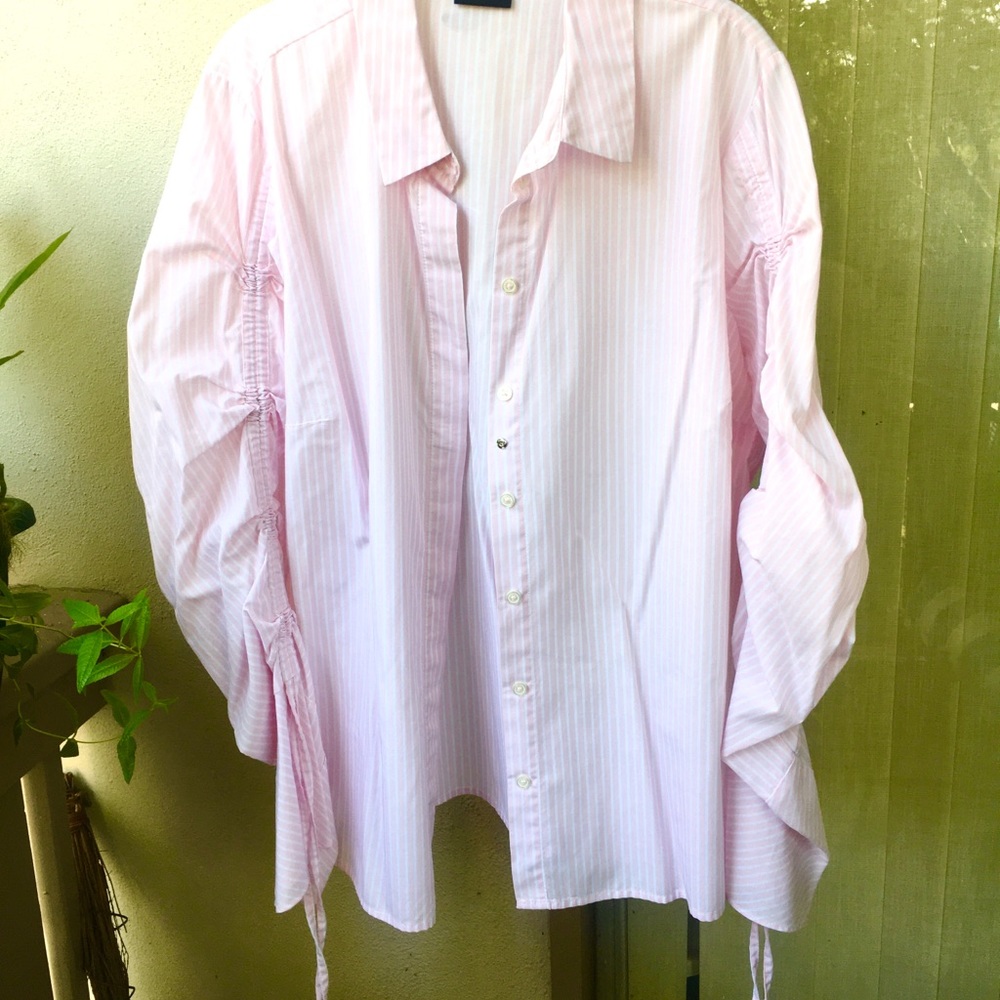 Who What Wear 1X peach & white striped button down worn ONCE. Designer touches! - Picture 2 of 2